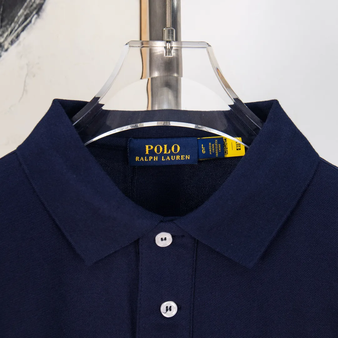 P240 zp version [exclusive supply] - Ralph Lauren/Ralph Lauren classic four-season basic three-dimensional Malaysian LOGO-No. 3 armband solid color long-sleeved POLO shirt - original version of the same 220g heavy double-sided pique cotton ✅ - three-dimensional Malaysian embroidery white background pearlescent buttons ✅ - placket chiffon film professional processing ✅ -Ralph Lauren classic Malaysian logo Polo｜Unlock the British retro sports style Made of 220g heavyweight double-sided piqué cotton to create a straight silhouette. The iconic Malaysian embroidery logo interprets American origin. The solid color system can easily control formal and casual scenes. Color: white black label pink blue label gray blue label black white label black red label navy blue red label Size: S M L XL Number: WW10725